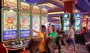 mm77 App Live Casino နှင့် Slots ကစားနေသည် မြန်မာ